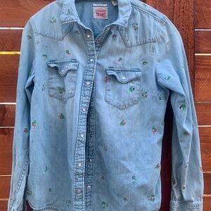 Levi's Classic Fit Blue Denim Shirt